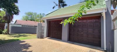 House For Sale in Theresapark, Akasia